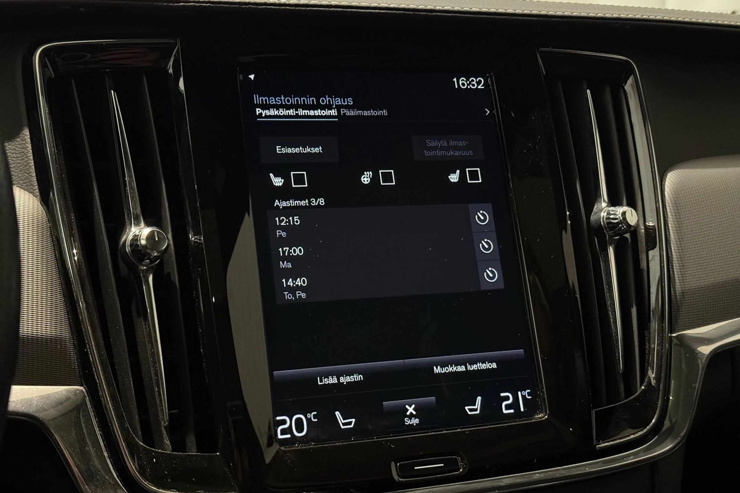 harmaa Volvo V90 2019 kuva 24.
