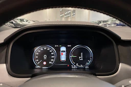 sininen Volvo V90 2019 kuva 14.