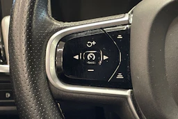 sininen Volvo V90 2019 kuva 16.