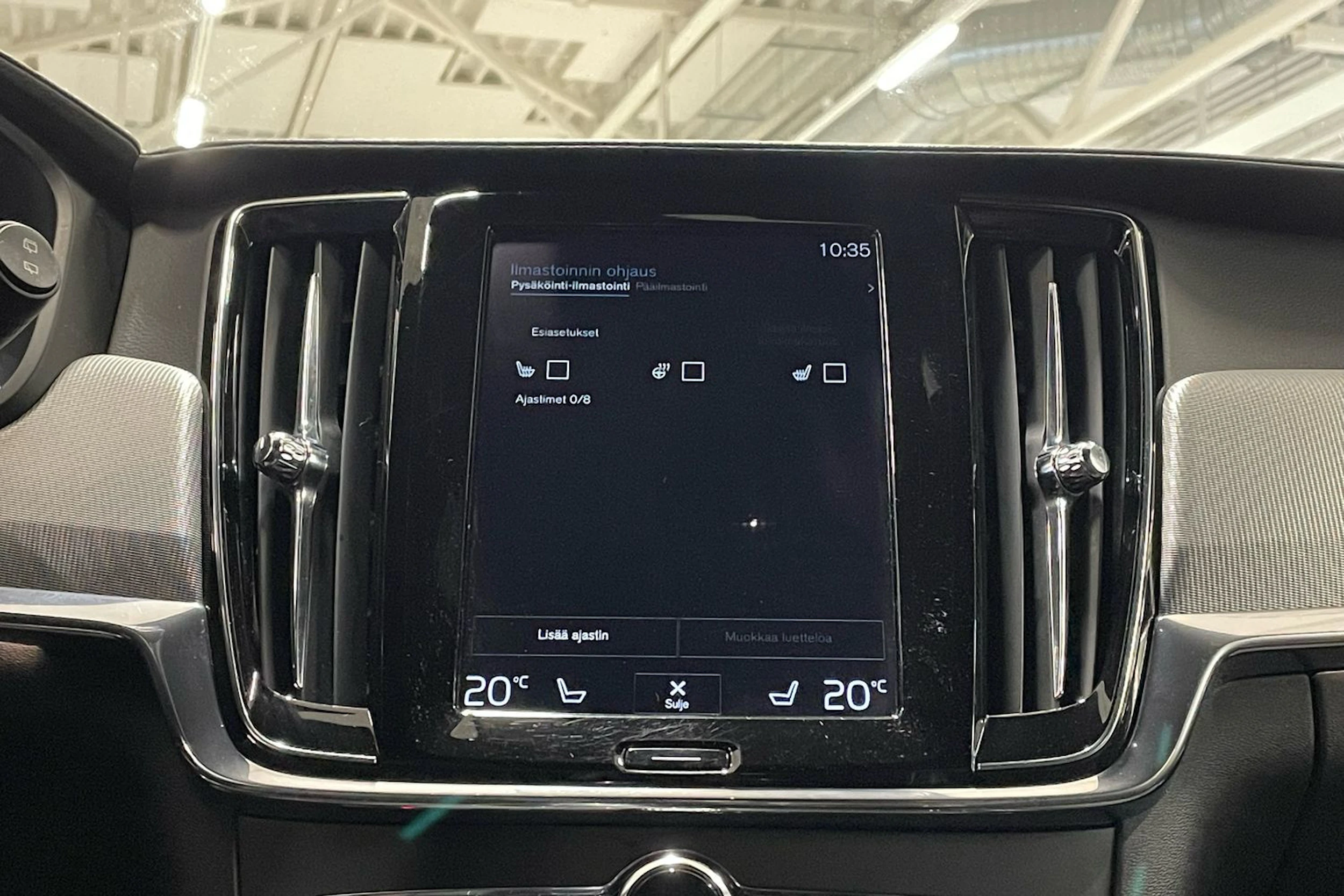 sininen Volvo V90 2019 kuva 26.