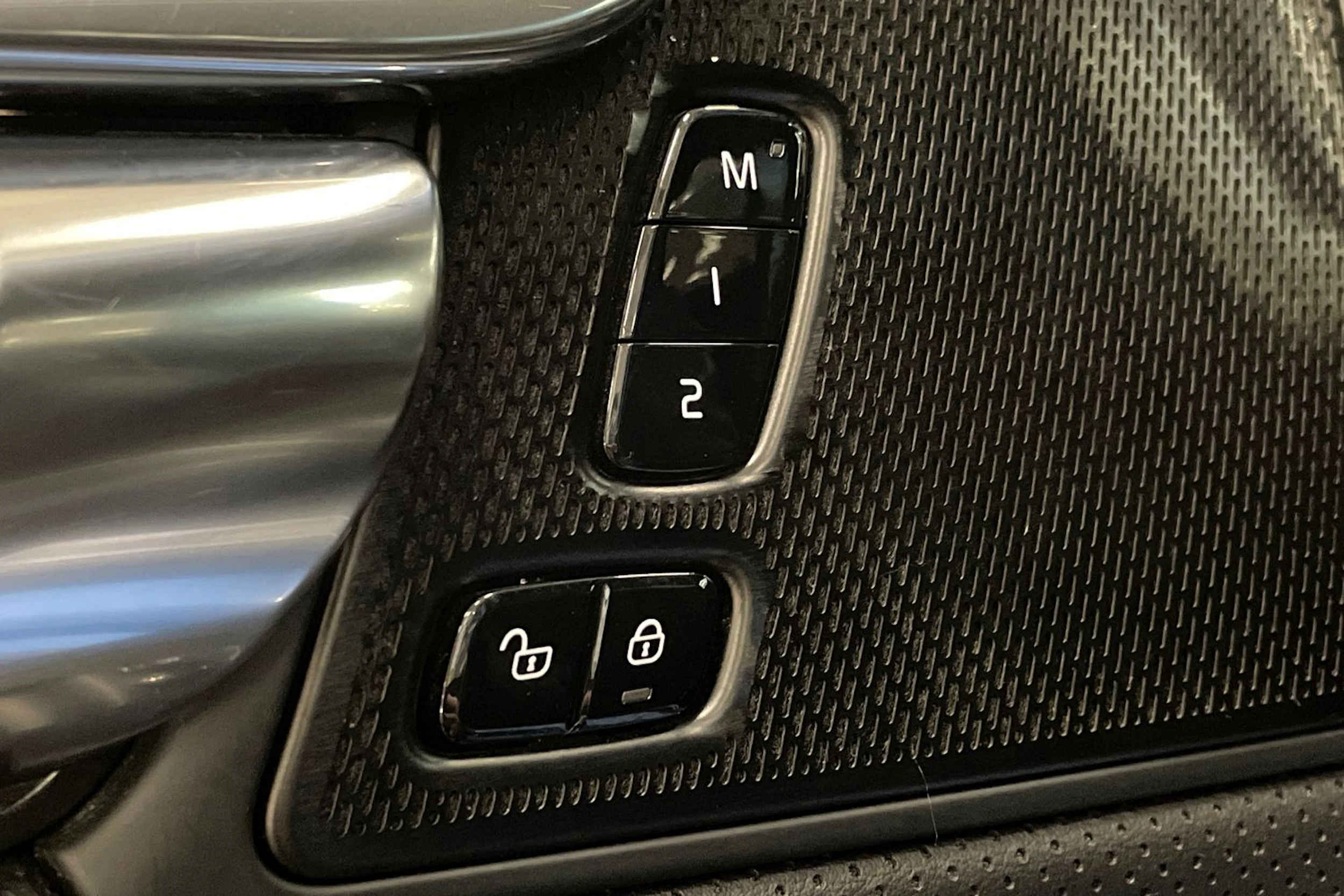 sininen Volvo V90 2019 kuva 31.