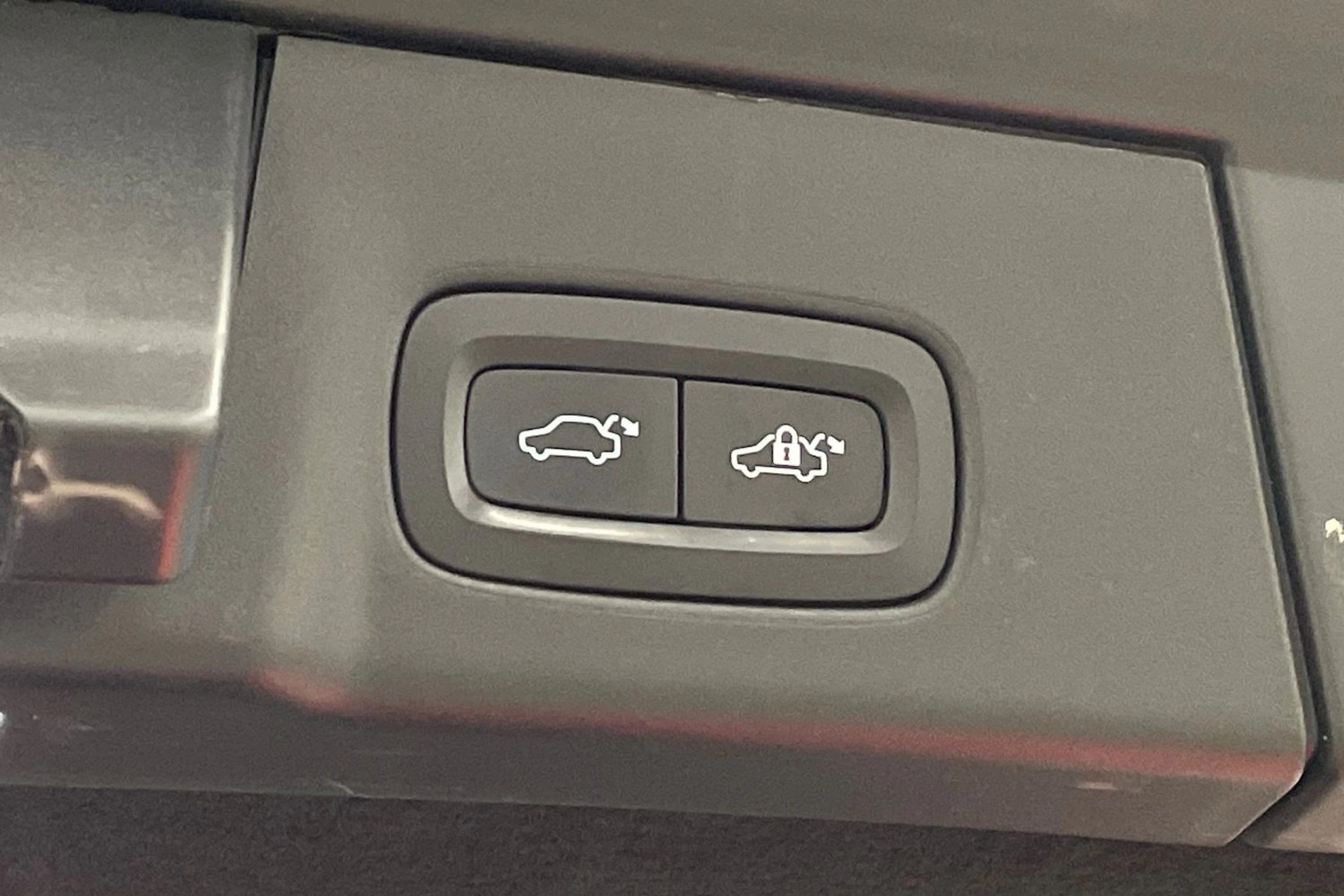 sininen Volvo V90 2019 kuva 34.