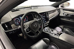musta Volvo V90 2019 kuva 3.