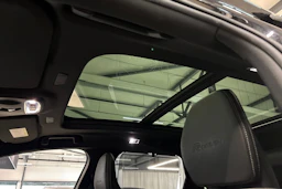 musta Volvo V90 2019 kuva 8.
