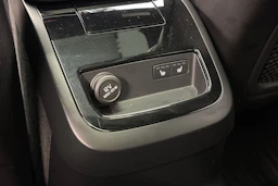 musta Volvo V90 2019 kuva 11.