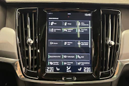 musta Volvo V90 2019 kuva 18.