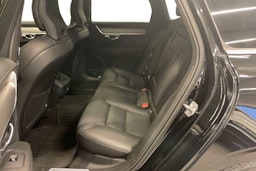 musta Volvo V90 2019 kuva 8.