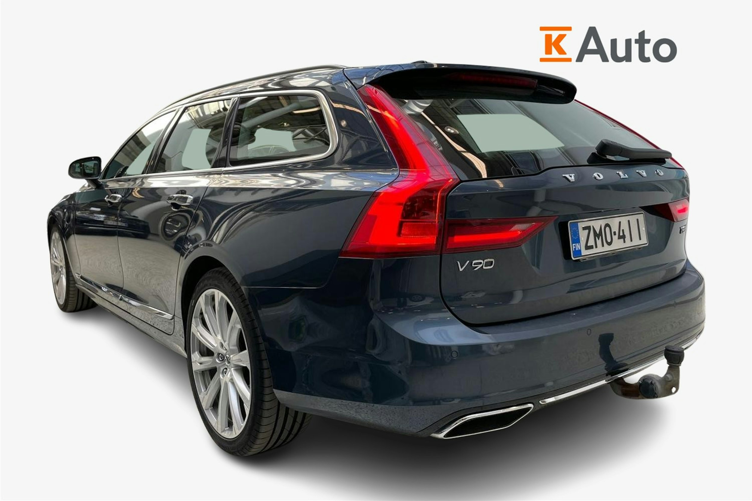 sininen Volvo V90 2019 kuva 2.