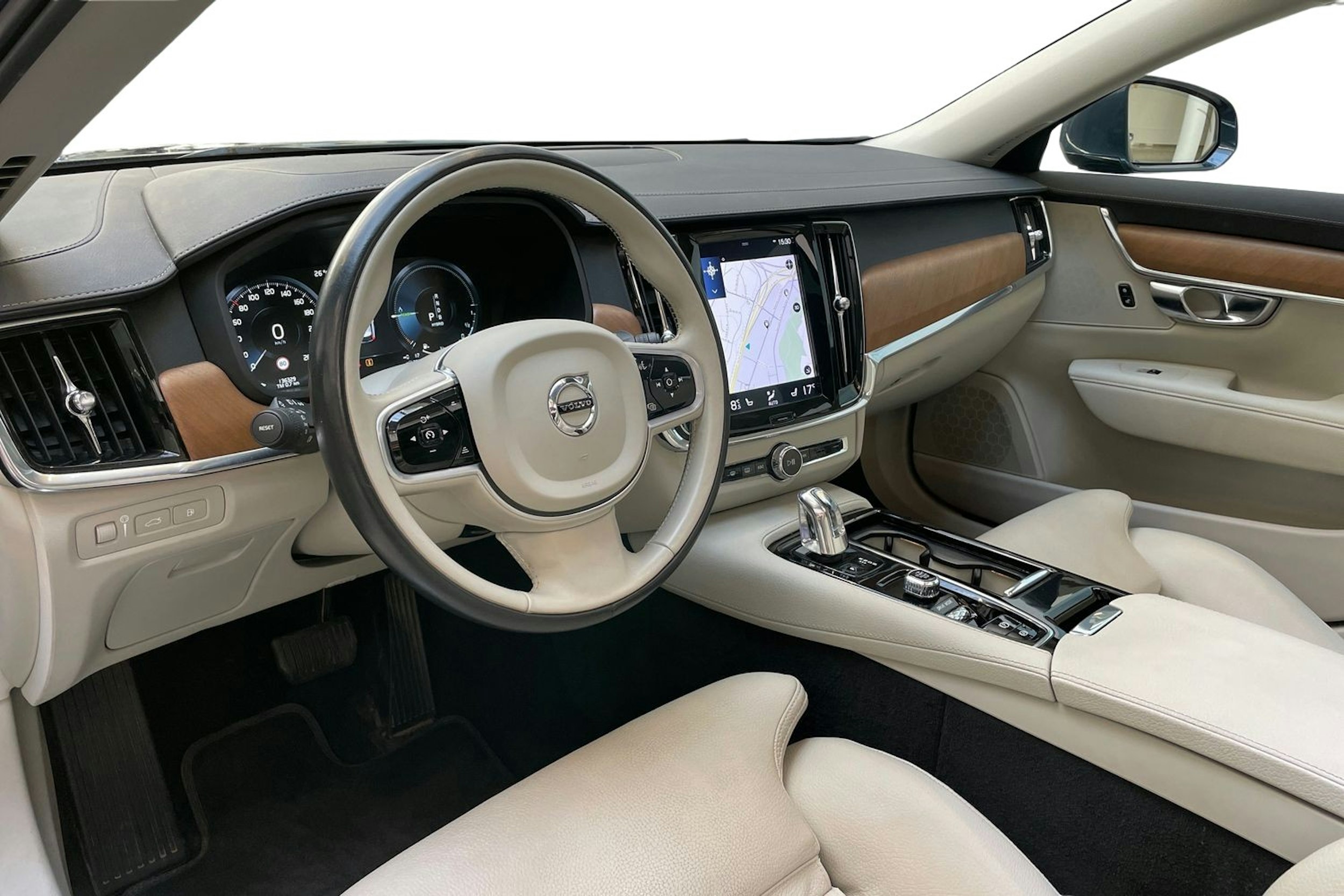 sininen Volvo V90 2019 kuva 7.