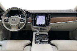 sininen Volvo V90 2019 kuva 9.