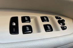 sininen Volvo V90 2019 kuva 18.