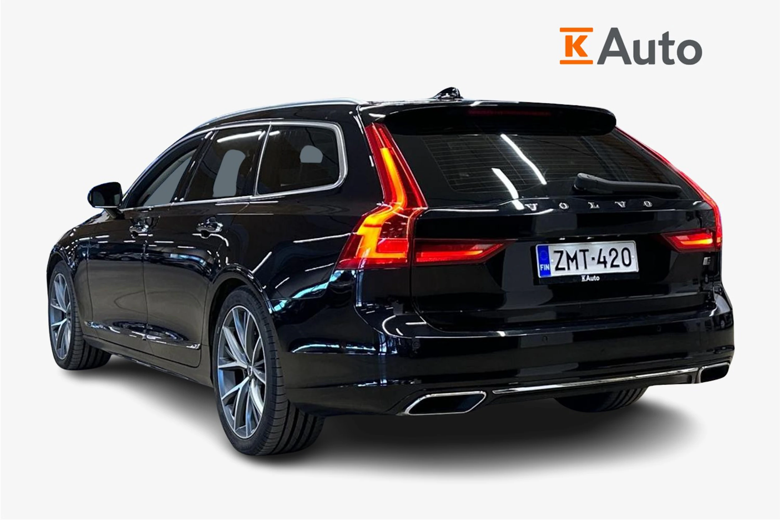 musta Volvo V90 2019 kuva 3.