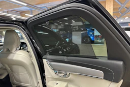 musta Volvo V90 2019 kuva 17.