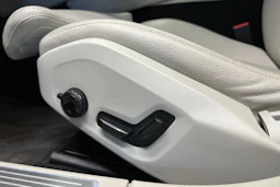 musta Volvo V90 2019 kuva 19.