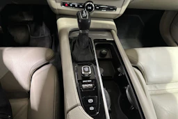 musta Volvo V90 2019 kuva 24.