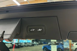 musta Volvo V90 2019 kuva 31.