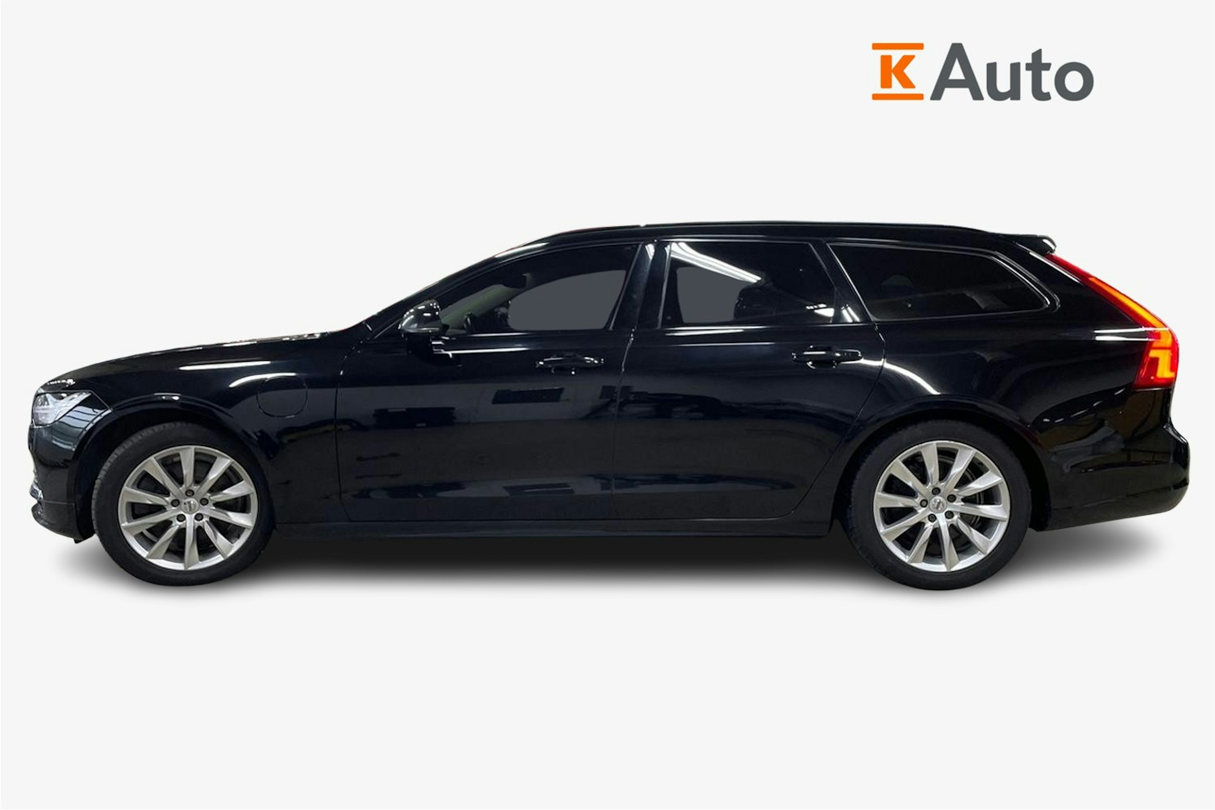 musta Volvo V90 2019 kuva 6.