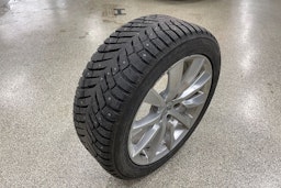 musta Volvo V90 2019 kuva 24.
