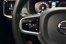 valkoinen Volvo V90 2020 kuva 19.