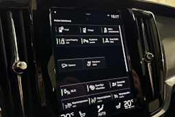 valkoinen Volvo V90 2020 kuva 23.