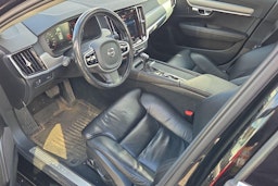 musta Volvo V90 2020 kuva 3.