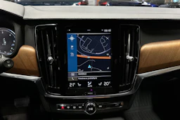 musta Volvo V90 2020 kuva 18.