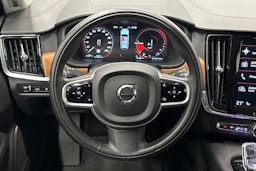 valkoinen Volvo V90 2020 kuva 9.