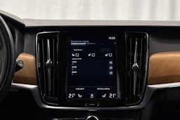 valkoinen Volvo V90 2020 kuva 17.