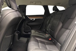 valkoinen Volvo V90 2020 kuva 19.