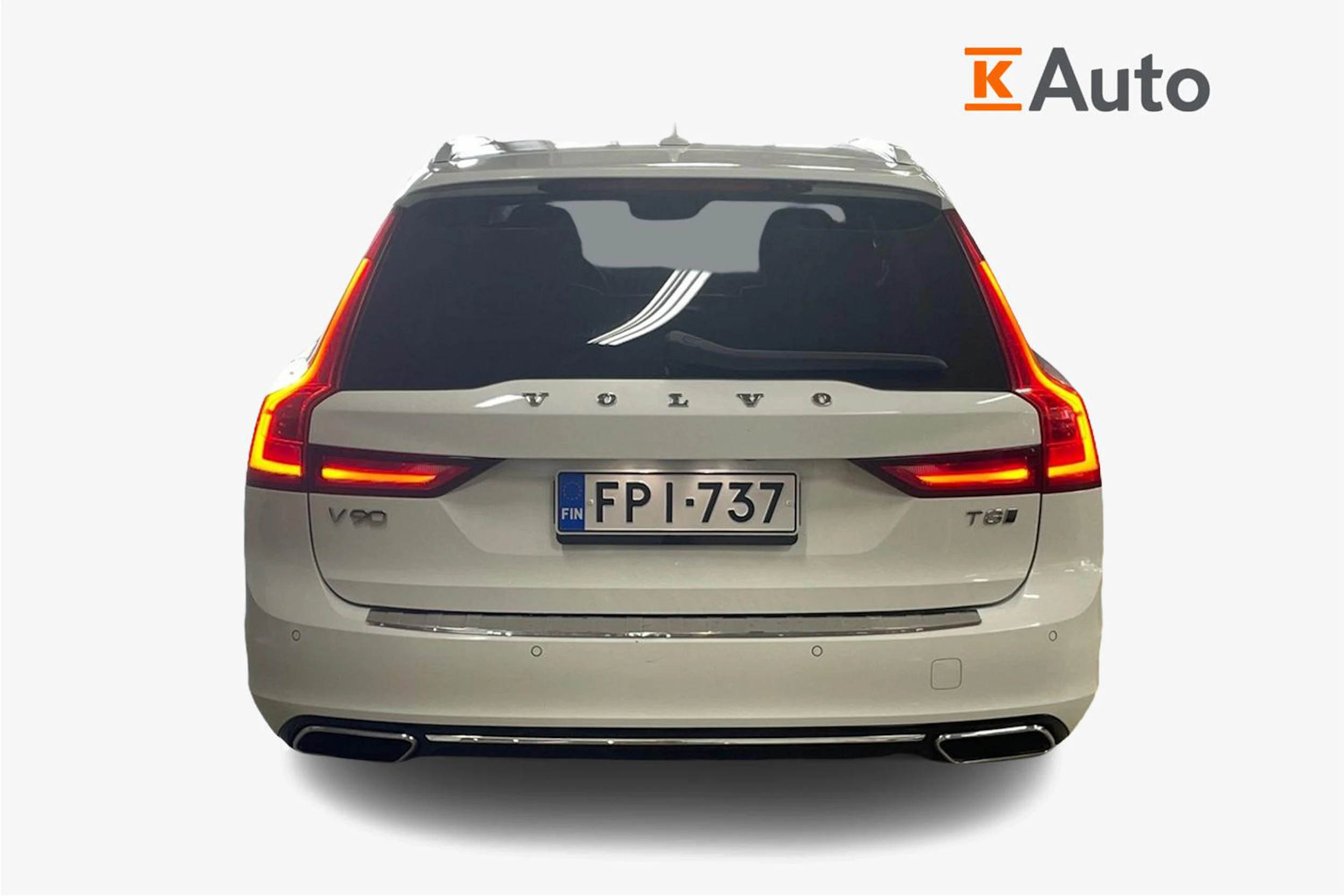 Valkoinen Volvo V90 2020 kuva 3.