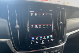 Valkoinen Volvo V90 2020 kuva 16.