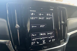 Valkoinen Volvo V90 2020 kuva 17.