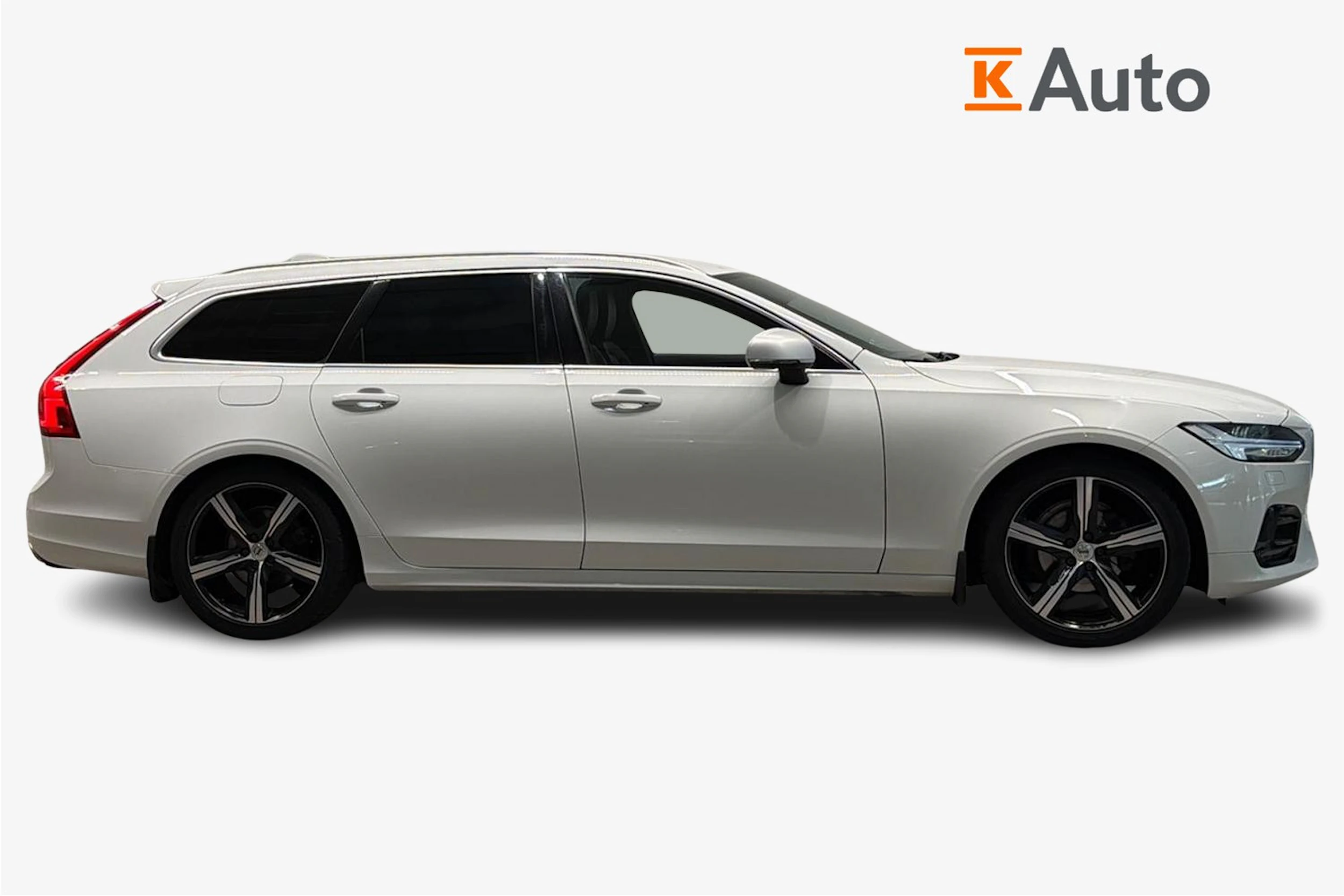 valkoinen Volvo V90 2020 kuva 7.