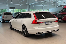 valkoinen Volvo V90 2020 kuva 27.