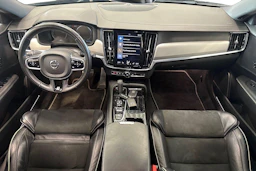 musta Volvo V90 2020 kuva 7.