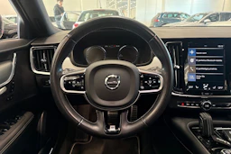 musta Volvo V90 2020 kuva 11.