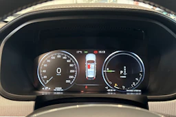 musta Volvo V90 2020 kuva 14.