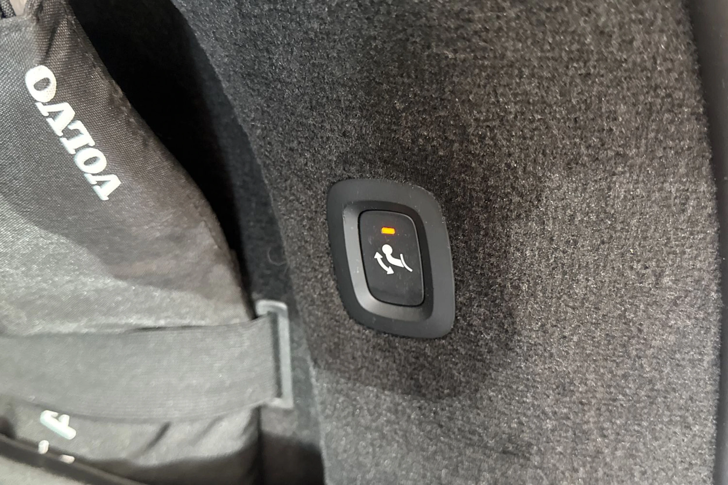 musta Volvo V90 2020 kuva 27.