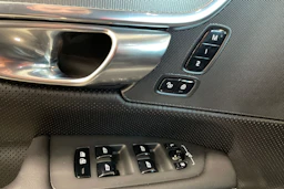 musta Volvo V90 2020 kuva 33.