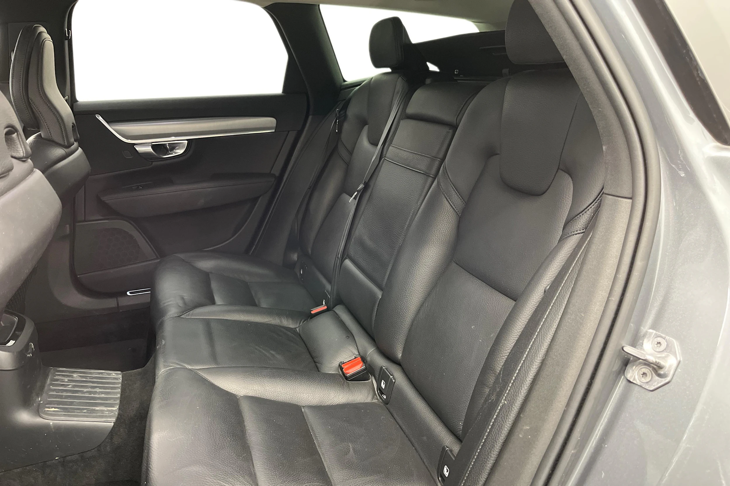 harmaa Volvo V90 2020 kuva 8.