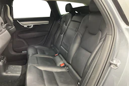 harmaa Volvo V90 2020 kuva 8.