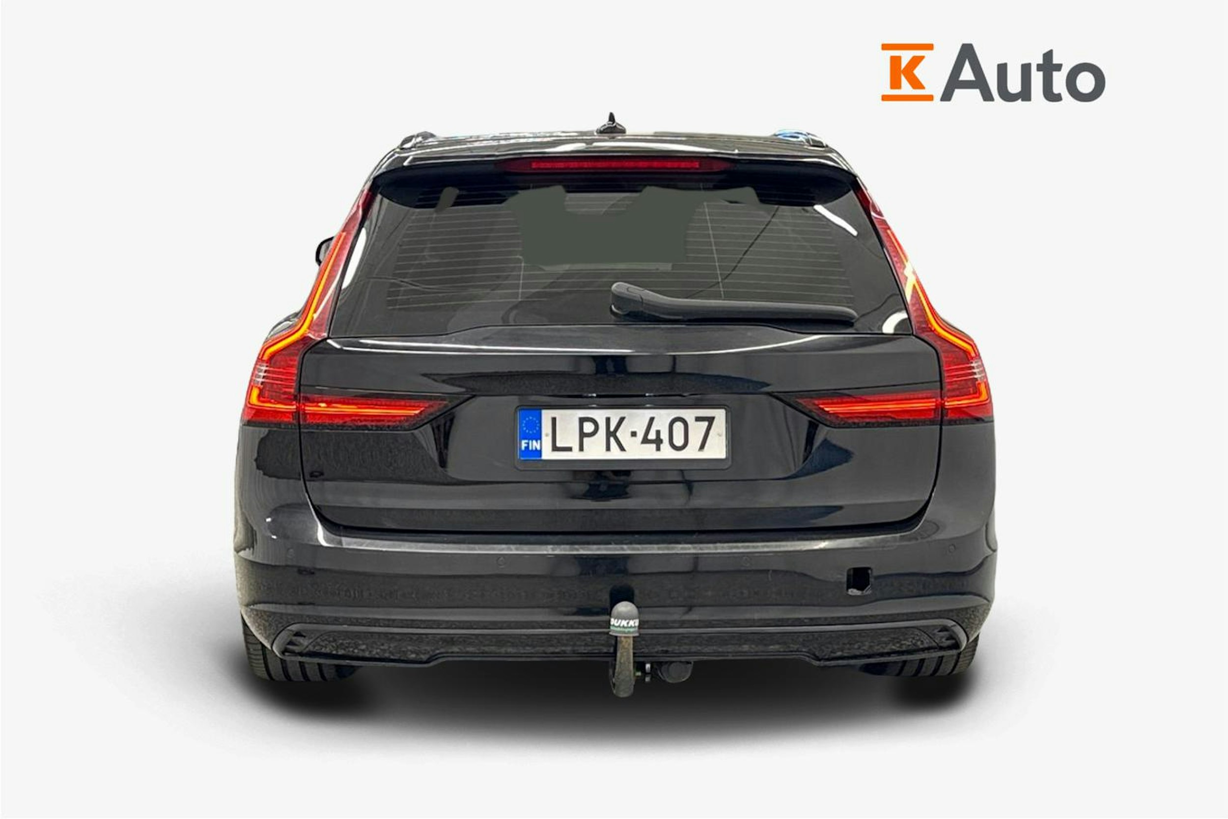 musta Volvo V90 2021 kuva 3.