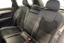 musta Volvo V90 2021 kuva 10.