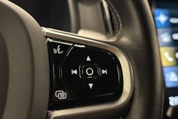 musta Volvo V90 2021 kuva 15.
