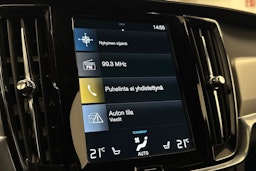 musta Volvo V90 2021 kuva 22.