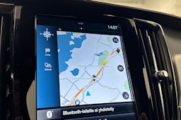 musta Volvo V90 2021 kuva 29.