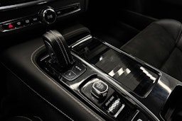 musta Volvo V90 2021 kuva 34.