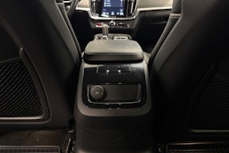 musta Volvo V90 2021 kuva 37.