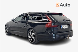 musta Volvo V90 2021 kuva 5.