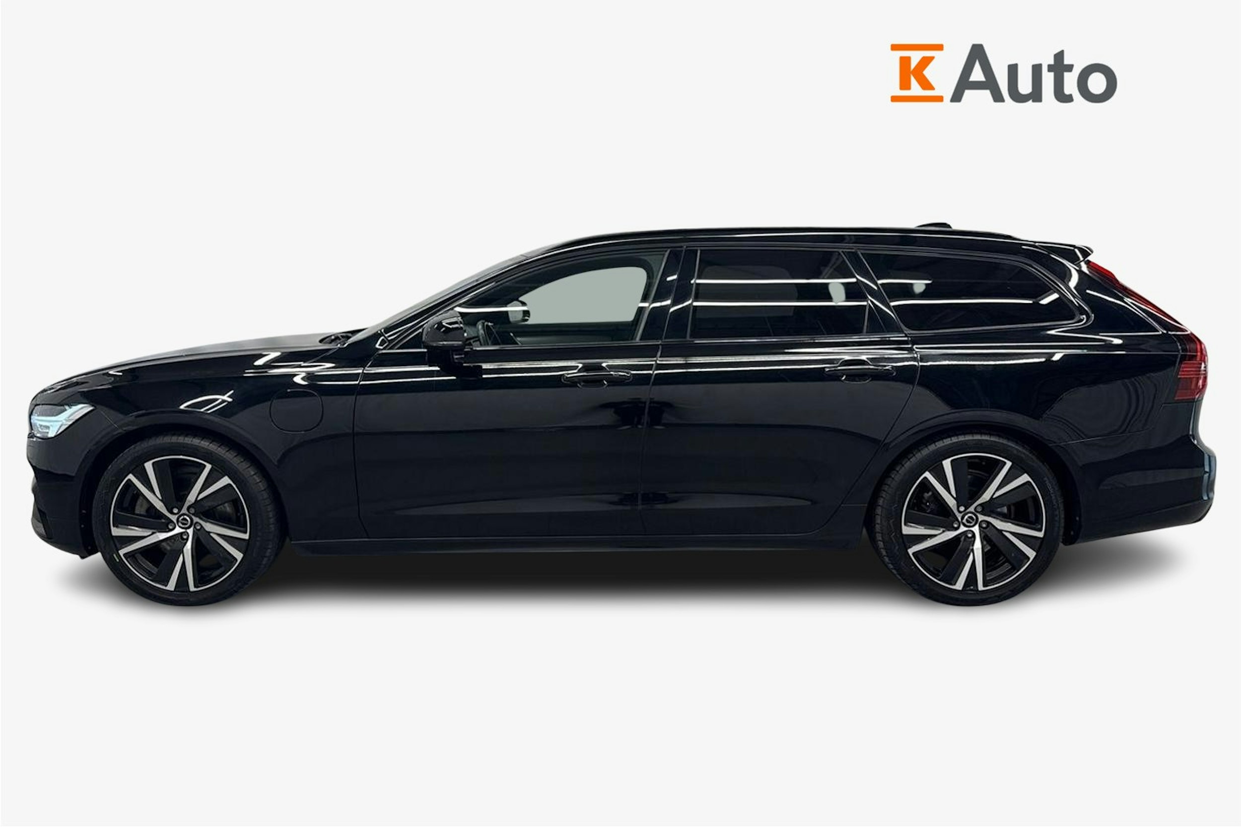 musta Volvo V90 2021 kuva 9.